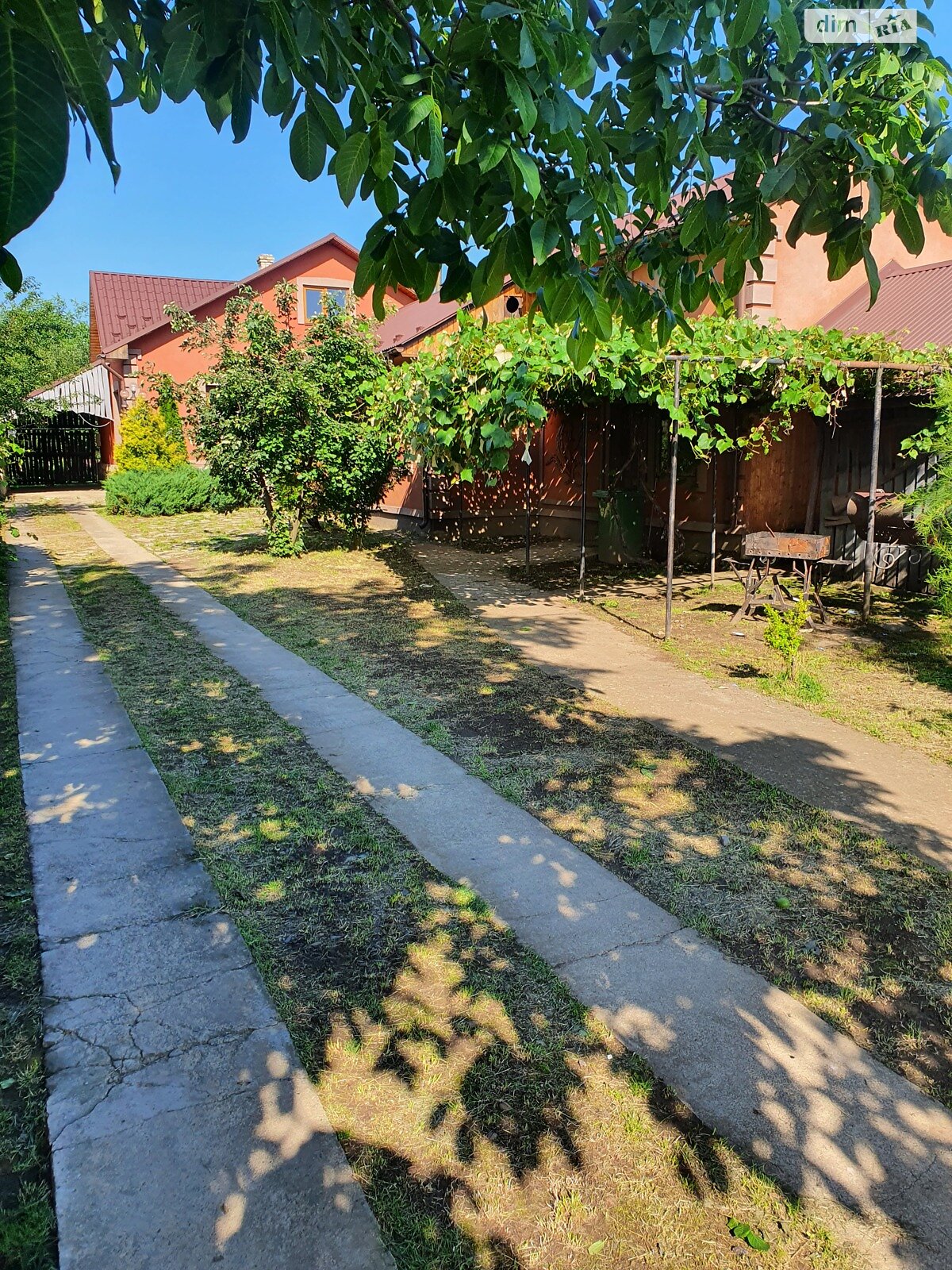 двоповерховий будинок з опаленням, 120 кв. м, цегла. Продаж у Назавизові фото 1 двоповерховий будинок з опаленням, 120 кв. м, цегла. Продаж у Назавизові фото 1