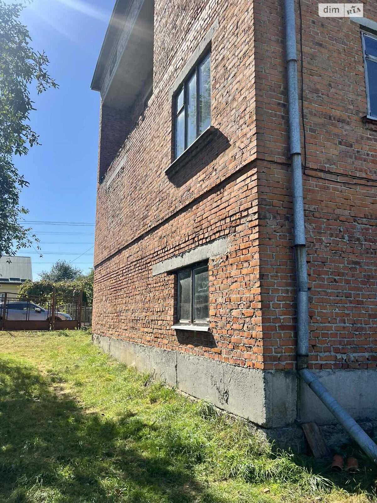 двоповерховий будинок, 284 кв. м, цегла. Продаж у Наварії фото 1 двоповерховий будинок, 284 кв. м, цегла. Продаж у Наварії фото 1