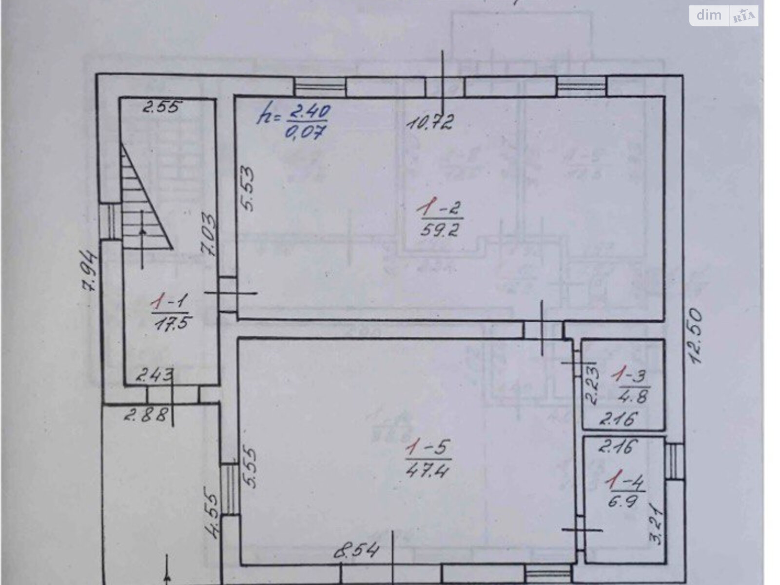 трехэтажный дом с гаражом, 408 кв. м, кирпич. Продажа в Наварии фото 1