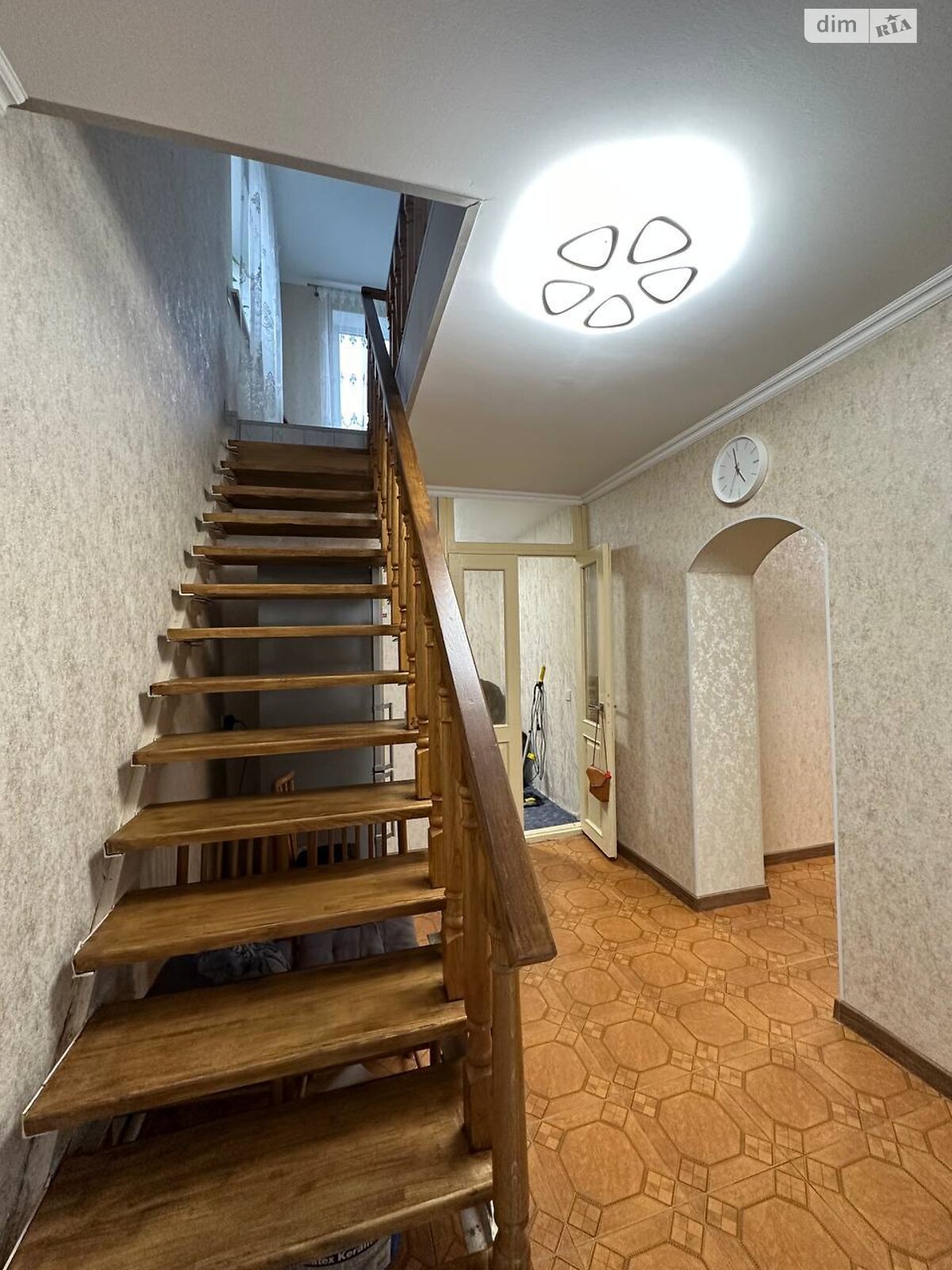 трехэтажный дом с гаражом, 146.8 кв. м, кирпич. Продажа в Нерубайском фото 1 трехэтажный дом с гаражом, 146.8 кв. м, кирпич. Продажа в Нерубайском фото 1