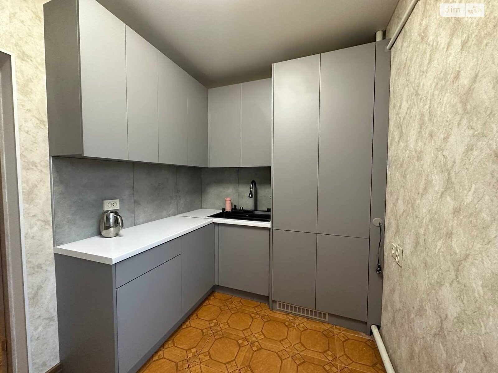 трехэтажный дом с гаражом, 146.8 кв. м, кирпич. Продажа в Нерубайском фото 1 трехэтажный дом с гаражом, 146.8 кв. м, кирпич. Продажа в Нерубайском фото 1