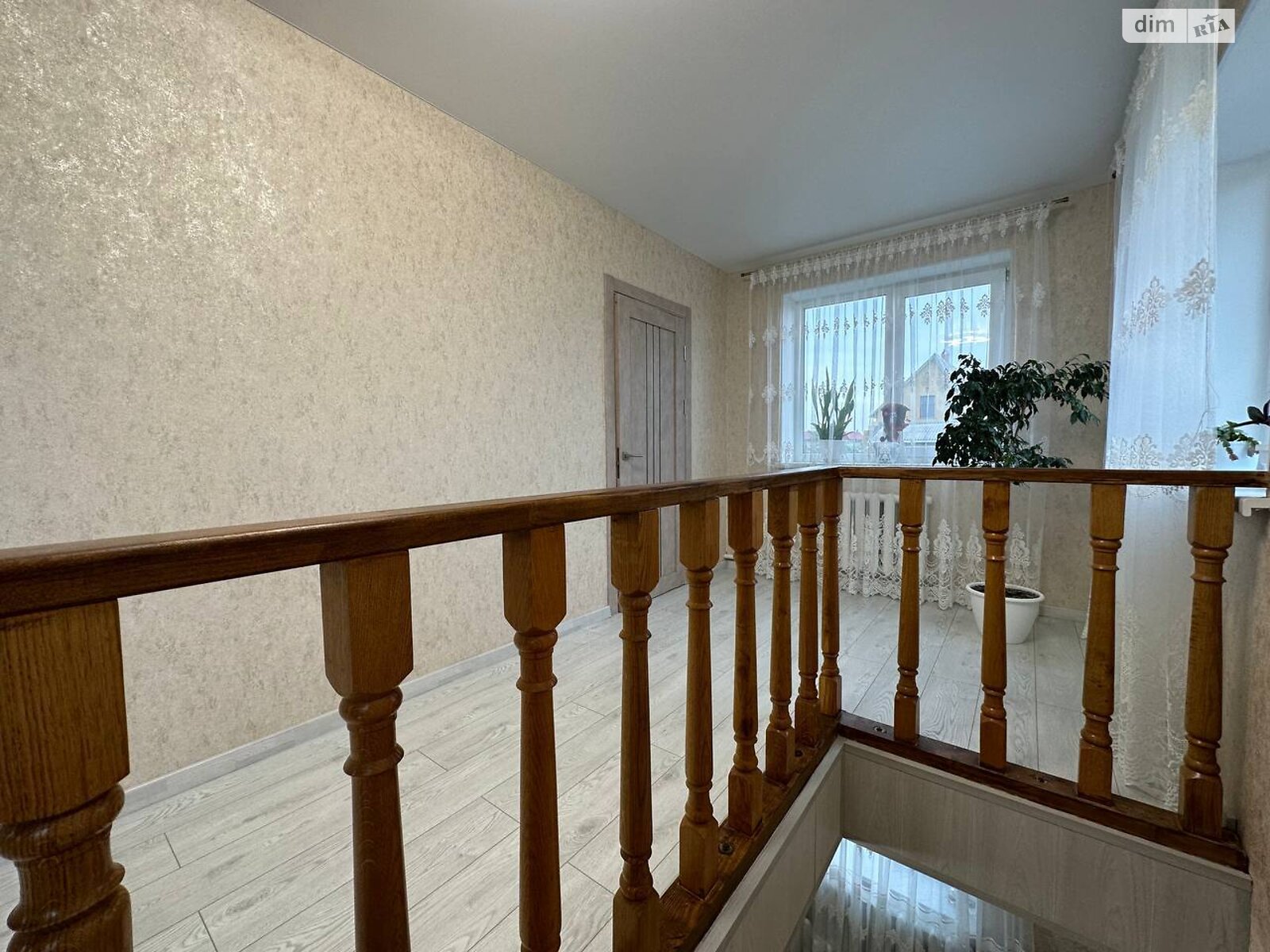 трехэтажный дом с гаражом, 146.8 кв. м, кирпич. Продажа в Нерубайском фото 1 трехэтажный дом с гаражом, 146.8 кв. м, кирпич. Продажа в Нерубайском фото 1
