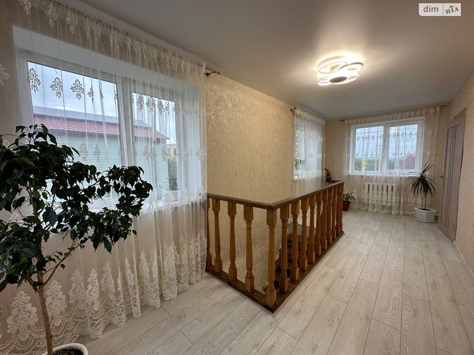 трехэтажный дом с гаражом, 146.8 кв. м, кирпич. Продажа в Нерубайском фото 1 трехэтажный дом с гаражом, 146.8 кв. м, кирпич. Продажа в Нерубайском фото 1
