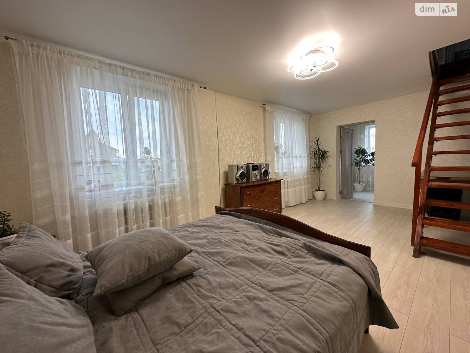 трехэтажный дом с гаражом, 146.8 кв. м, кирпич. Продажа в Нерубайском фото 1 трехэтажный дом с гаражом, 146.8 кв. м, кирпич. Продажа в Нерубайском фото 1
