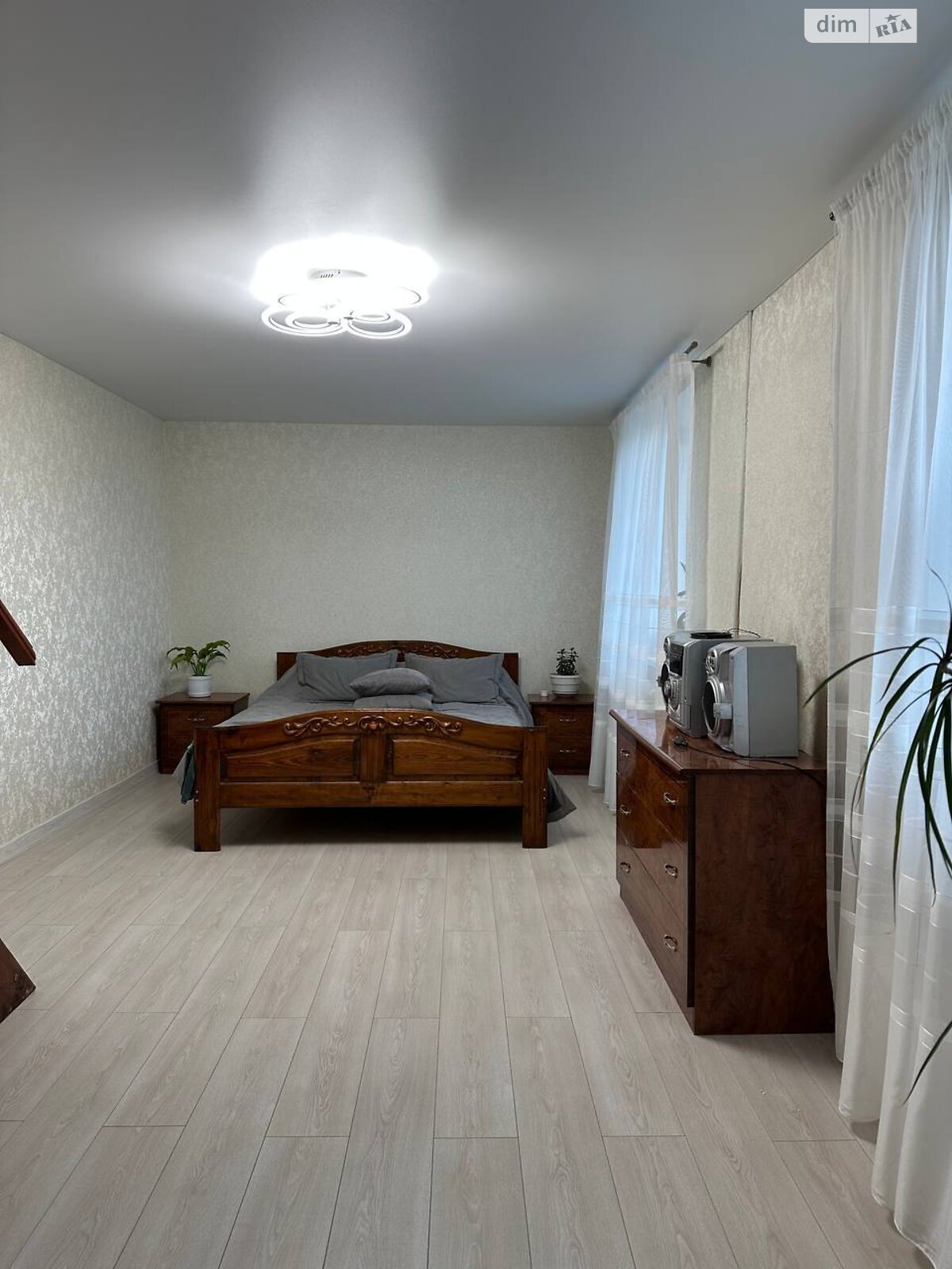 трехэтажный дом с гаражом, 146.8 кв. м, кирпич. Продажа в Нерубайском фото 1 трехэтажный дом с гаражом, 146.8 кв. м, кирпич. Продажа в Нерубайском фото 1