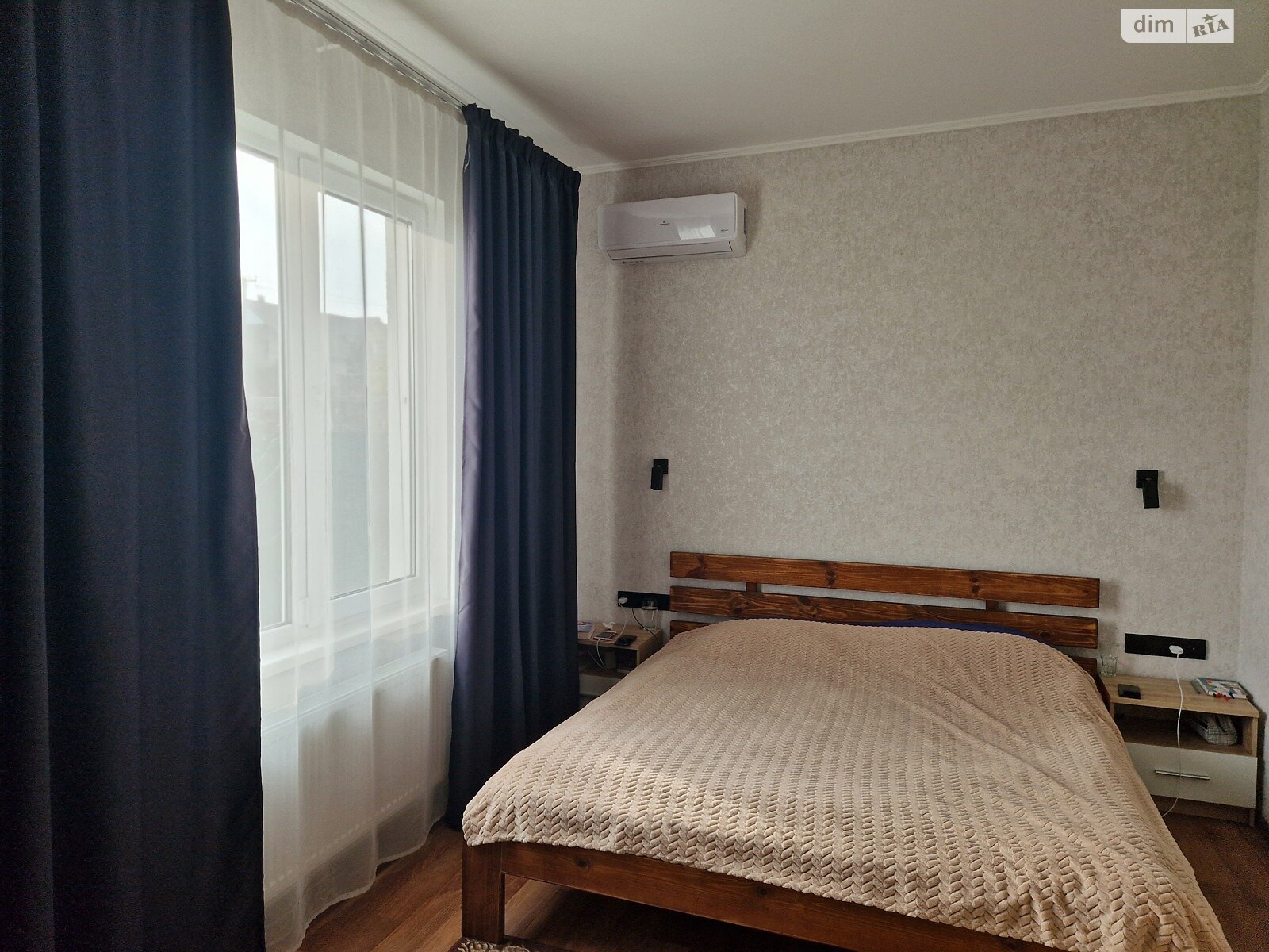 триповерховий будинок з верандою, 264 кв. м, сендвич-панели. Продаж у Нерубайське фото 1