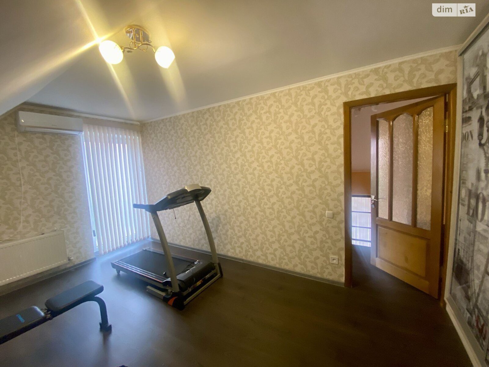 двухэтажный дом с балконом, 110 кв. м, кирпич. Продажа в Нерубайском фото 1