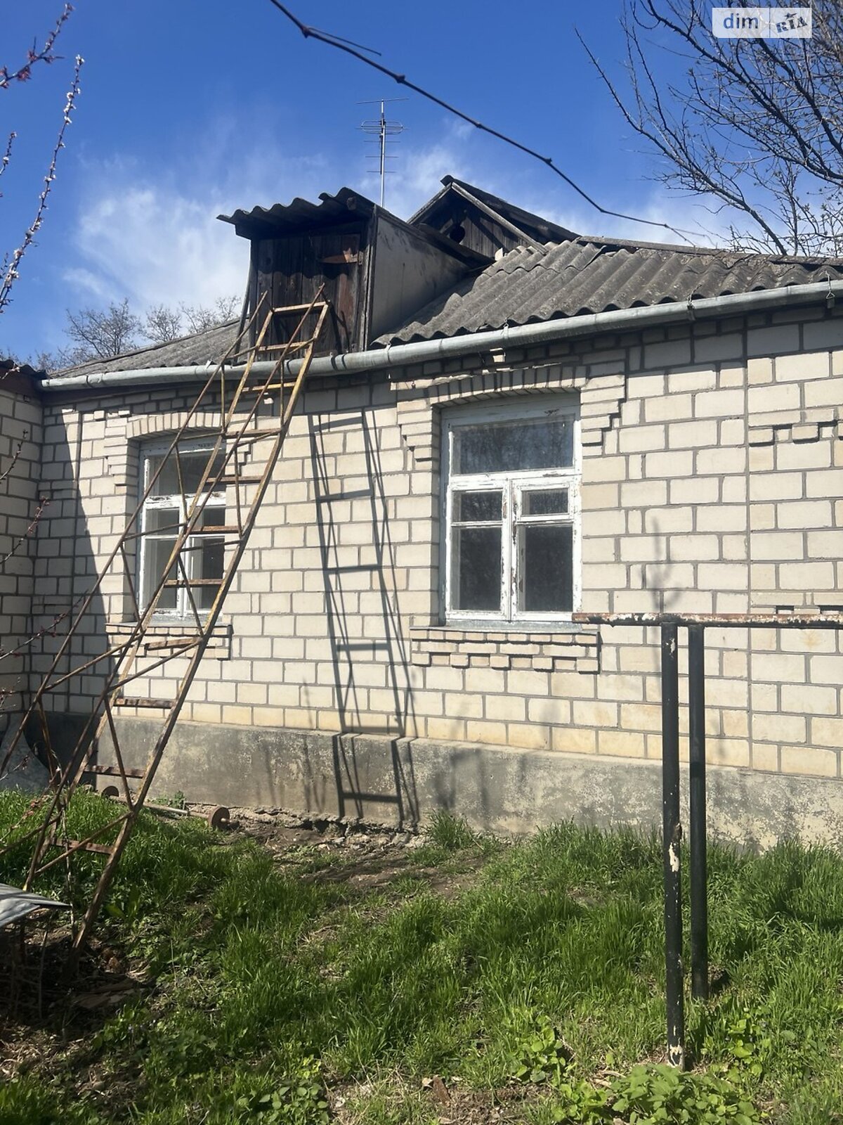 одноэтажный дом с гаражом, 57.3 кв. м, глинобитный. Продажа в Нестерварке фото 1 одноэтажный дом с гаражом, 57.3 кв. м, глинобитный. Продажа в Нестерварке фото 1