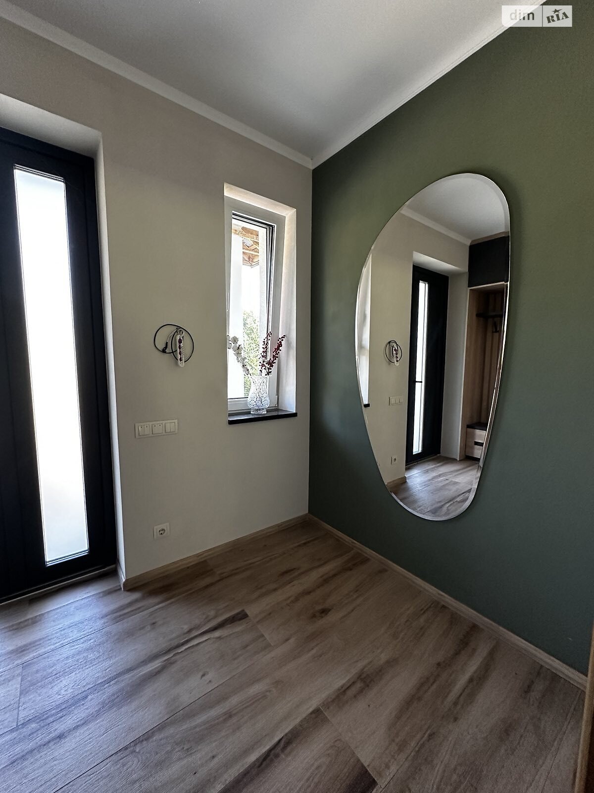 одноповерховий будинок з гаражем, 205 кв. м, цегла. Продаж у Нижньому Солотвині фото 1 одноповерховий будинок з гаражем, 205 кв. м, цегла. Продаж у Нижньому Солотвині фото 1