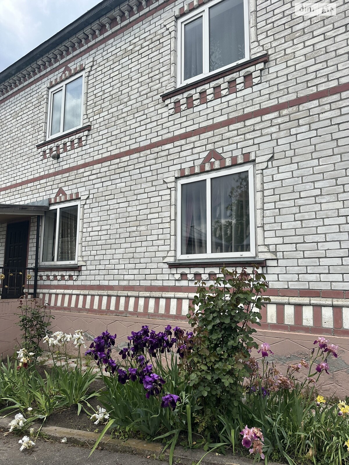 двоповерховий будинок з гаражем, 160 кв. м, цегла. Продаж у Нижніа Лубянках фото 1 двоповерховий будинок з гаражем, 160 кв. м, цегла. Продаж у Нижніа Лубянках фото 1