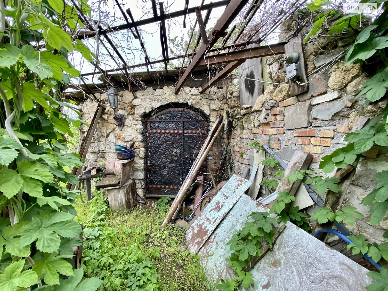 одноэтажный дом с гаражом, 60 кв. м, ракушечник (ракушняк). Продажа в Николаеве фото 1 одноэтажный дом с гаражом, 60 кв. м, ракушечник (ракушняк). Продажа в Николаеве фото 1