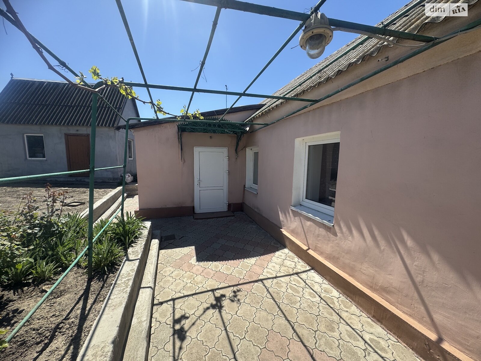 одноповерховий будинок з гаражем, 67 кв. м, цегла. Продаж у Миколаєві фото 1 одноповерховий будинок з гаражем, 67 кв. м, цегла. Продаж у Миколаєві фото 1
