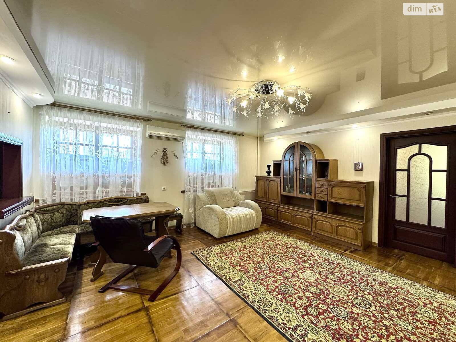 двоповерховий будинок з опаленням, 252.4 кв. м, цегла. Продаж в Миколаєві, район Корабельний фото 1 двоповерховий будинок з опаленням, 252.4 кв. м, цегла. Продаж в Миколаєві, район Корабельний фото 1
