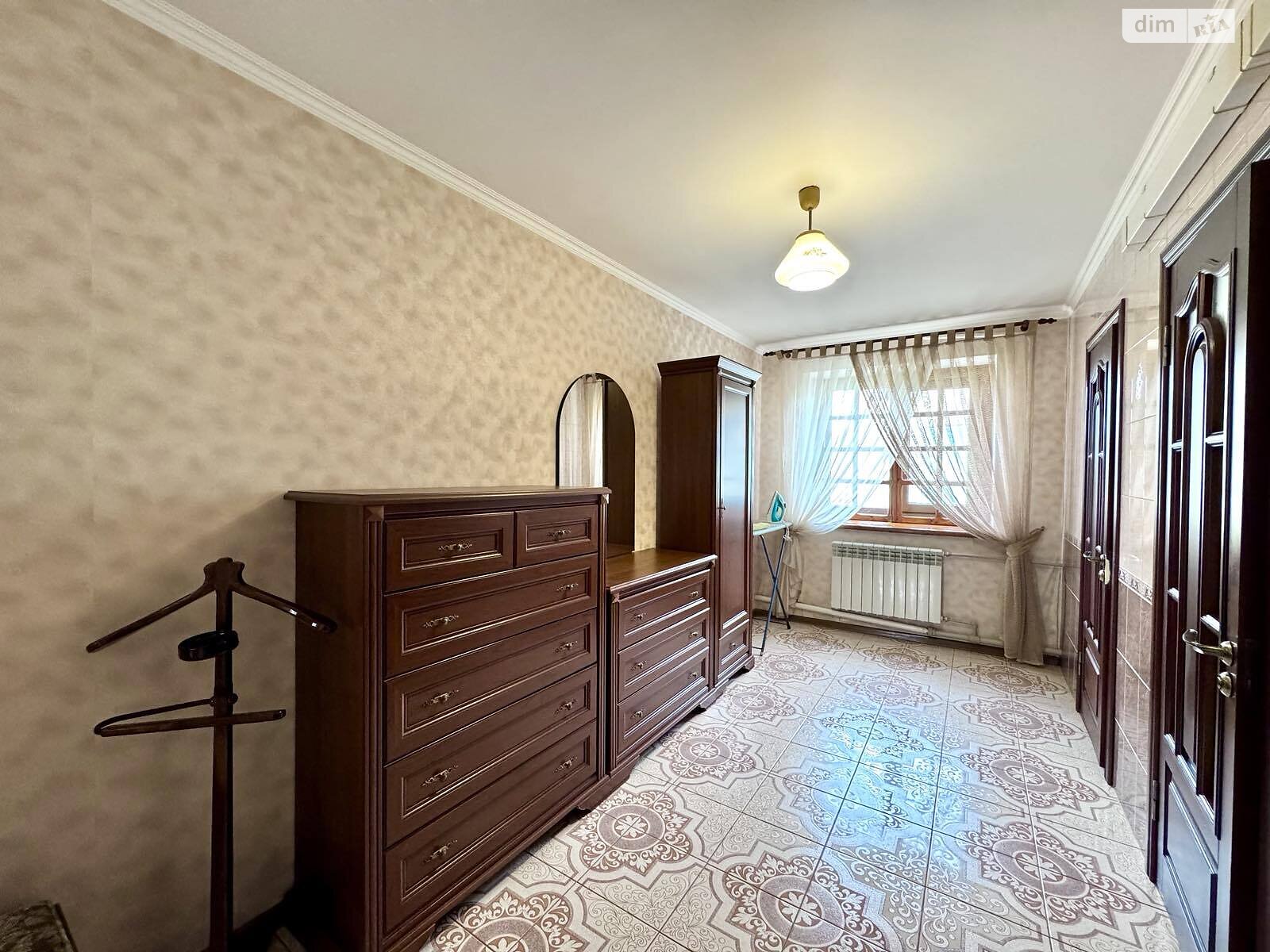 двоповерховий будинок з опаленням, 252.4 кв. м, цегла. Продаж в Миколаєві, район Корабельний фото 1 двоповерховий будинок з опаленням, 252.4 кв. м, цегла. Продаж в Миколаєві, район Корабельний фото 1
