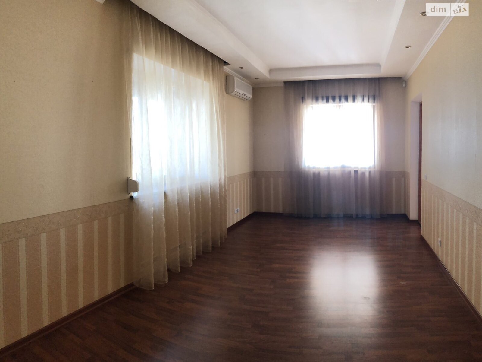 триповерховий будинок з верандою, 389.1 кв. м, піноблок. Продаж в Миколаєві, район Соляні фото 1 триповерховий будинок з верандою, 389.1 кв. м, піноблок. Продаж в Миколаєві, район Соляні фото 1