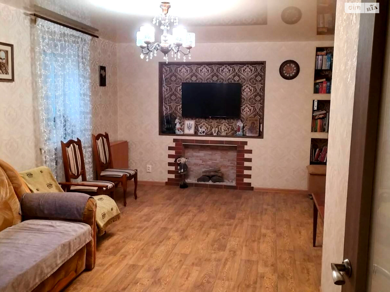 трехэтажный дом с балконом, 133 кв. м, ракушечник (ракушняк). Продажа в Николаеве район Соляные фото 1