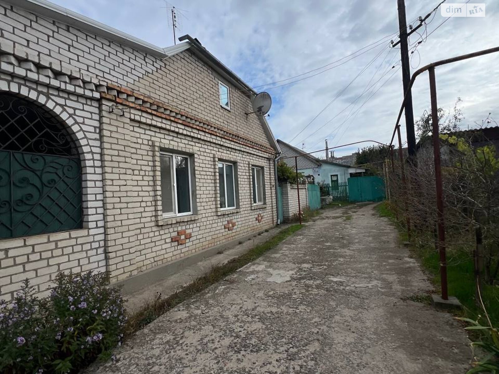 одноэтажный дом с гаражом, 125 кв. м, кирпич. Продажа в Николаеве район Старый Водопой фото 1 одноэтажный дом с гаражом, 125 кв. м, кирпич. Продажа в Николаеве район Старый Водопой фото 1