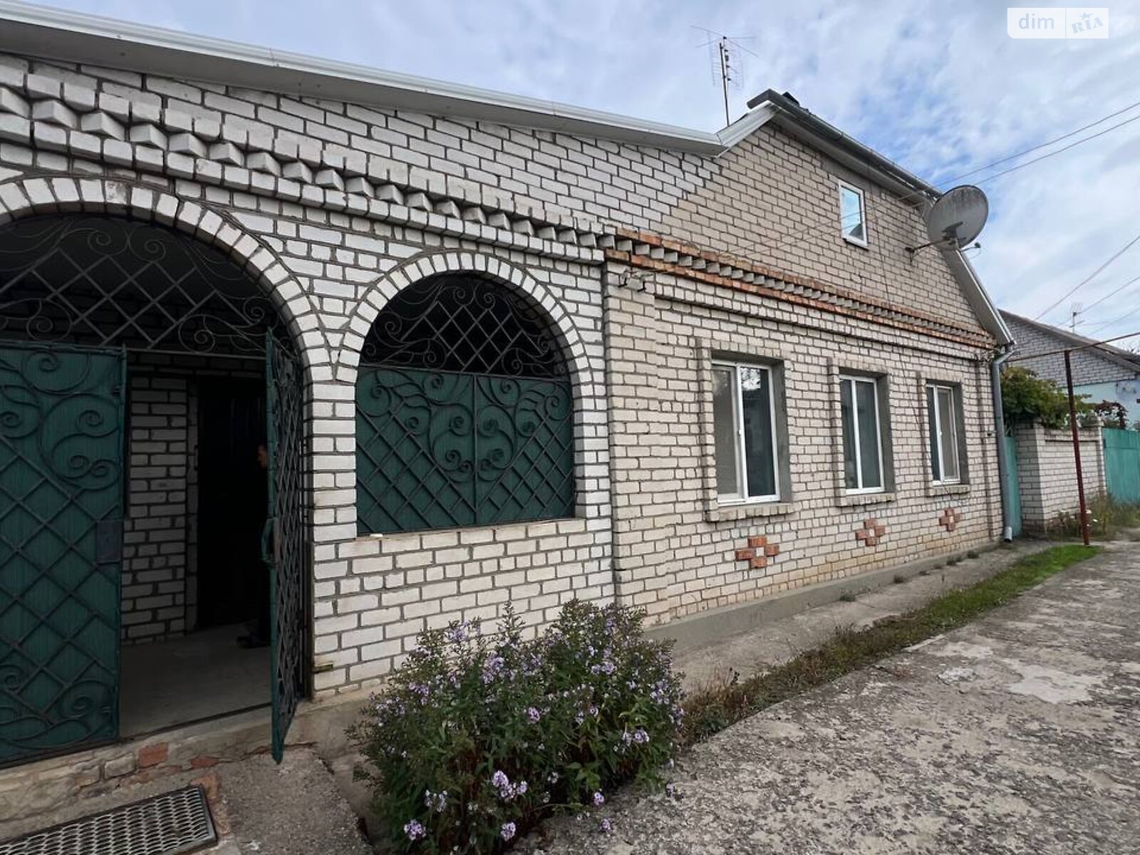 одноэтажный дом с гаражом, 125 кв. м, кирпич. Продажа в Николаеве район Старый Водопой фото 1 одноэтажный дом с гаражом, 125 кв. м, кирпич. Продажа в Николаеве район Старый Водопой фото 1