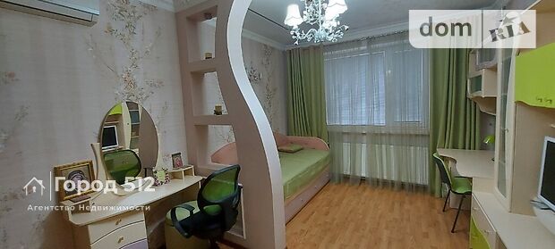 трехэтажный дом с подвалом, 338.5 кв. м, кирпич. Продажа в Николаеве район Центр фото 1 трехэтажный дом с подвалом, 338.5 кв. м, кирпич. Продажа в Николаеве район Центр фото 1