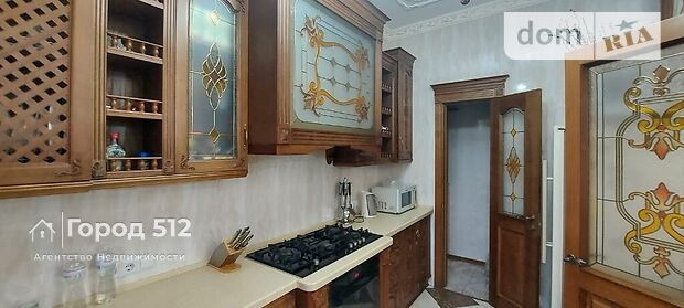 трехэтажный дом с подвалом, 338.5 кв. м, кирпич. Продажа в Николаеве район Центр фото 1 трехэтажный дом с подвалом, 338.5 кв. м, кирпич. Продажа в Николаеве район Центр фото 1