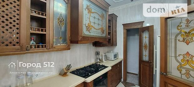 трехэтажный дом с балконом, 338.5 кв. м, кирпич. Продажа в Николаеве район Центральный фото 1 трехэтажный дом с балконом, 338.5 кв. м, кирпич. Продажа в Николаеве район Центральный фото 1