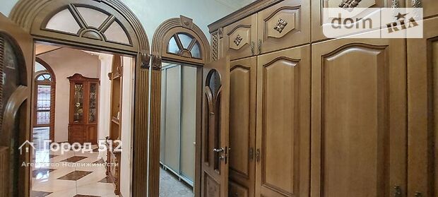 трехэтажный дом с балконом, 338.5 кв. м, кирпич. Продажа в Николаеве район Центральный фото 1 трехэтажный дом с балконом, 338.5 кв. м, кирпич. Продажа в Николаеве район Центральный фото 1