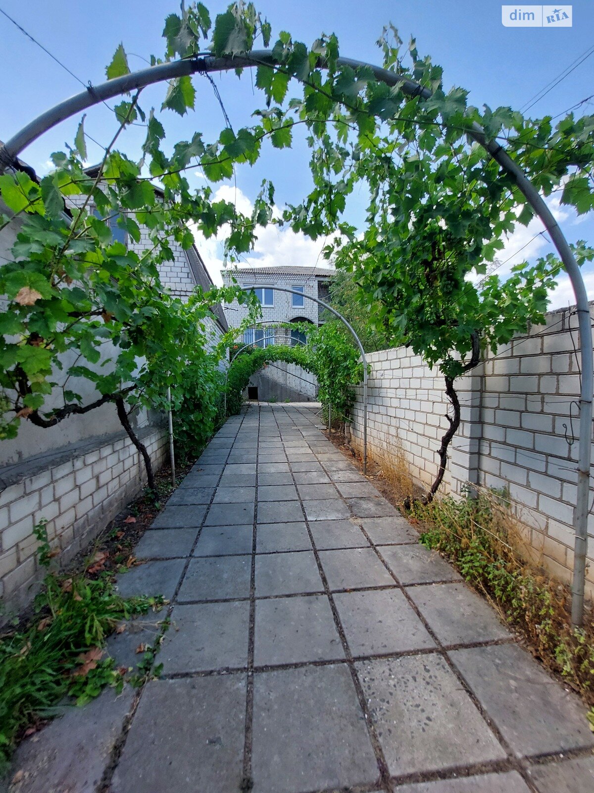 двоповерховий будинок з балконом, 200.2 кв. м, бутовий камінь. Продаж в Миколаєві, район Центральний фото 1 двоповерховий будинок з балконом, 200.2 кв. м, бутовий камінь. Продаж в Миколаєві, район Центральний фото 1
