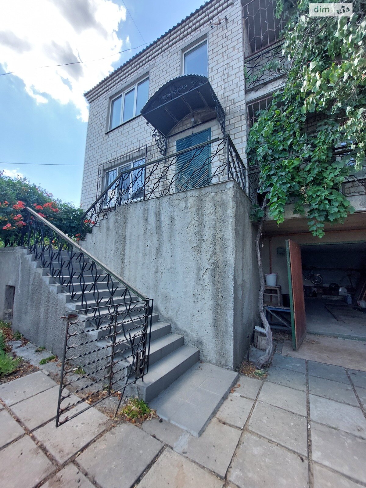 двоповерховий будинок з балконом, 200.2 кв. м, бутовий камінь. Продаж в Миколаєві, район Центральний фото 1 двоповерховий будинок з балконом, 200.2 кв. м, бутовий камінь. Продаж в Миколаєві, район Центральний фото 1