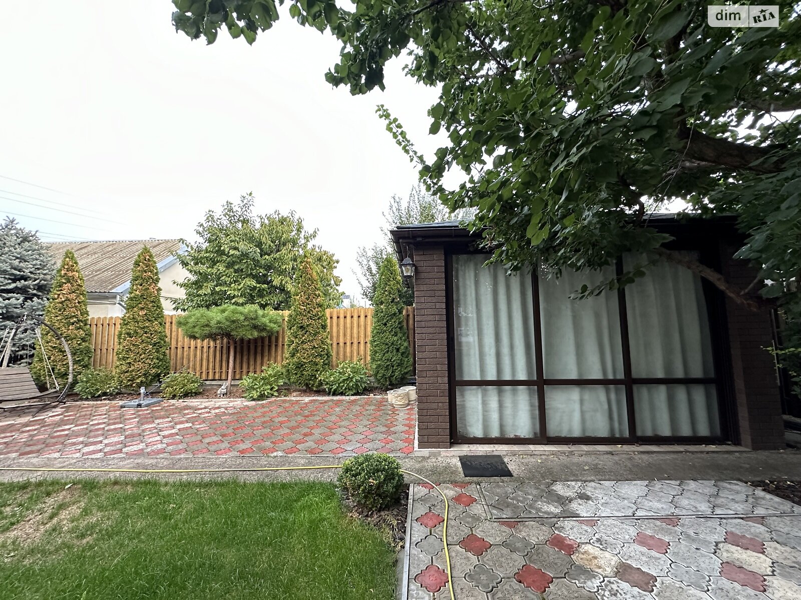 двухэтажный дом с гаражом, 180 кв. м, кирпич. Продажа в Николаеве район Центральный фото 1 двухэтажный дом с гаражом, 180 кв. м, кирпич. Продажа в Николаеве район Центральный фото 1