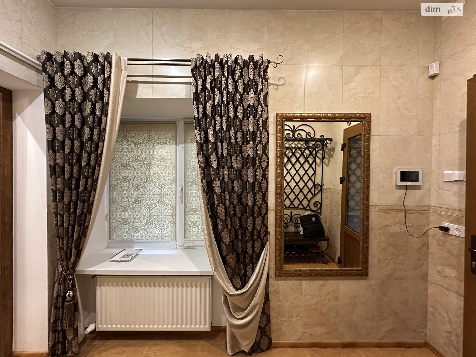 двухэтажный дом с гаражом, 180 кв. м, кирпич. Продажа в Николаеве район Центральный фото 1 двухэтажный дом с гаражом, 180 кв. м, кирпич. Продажа в Николаеве район Центральный фото 1