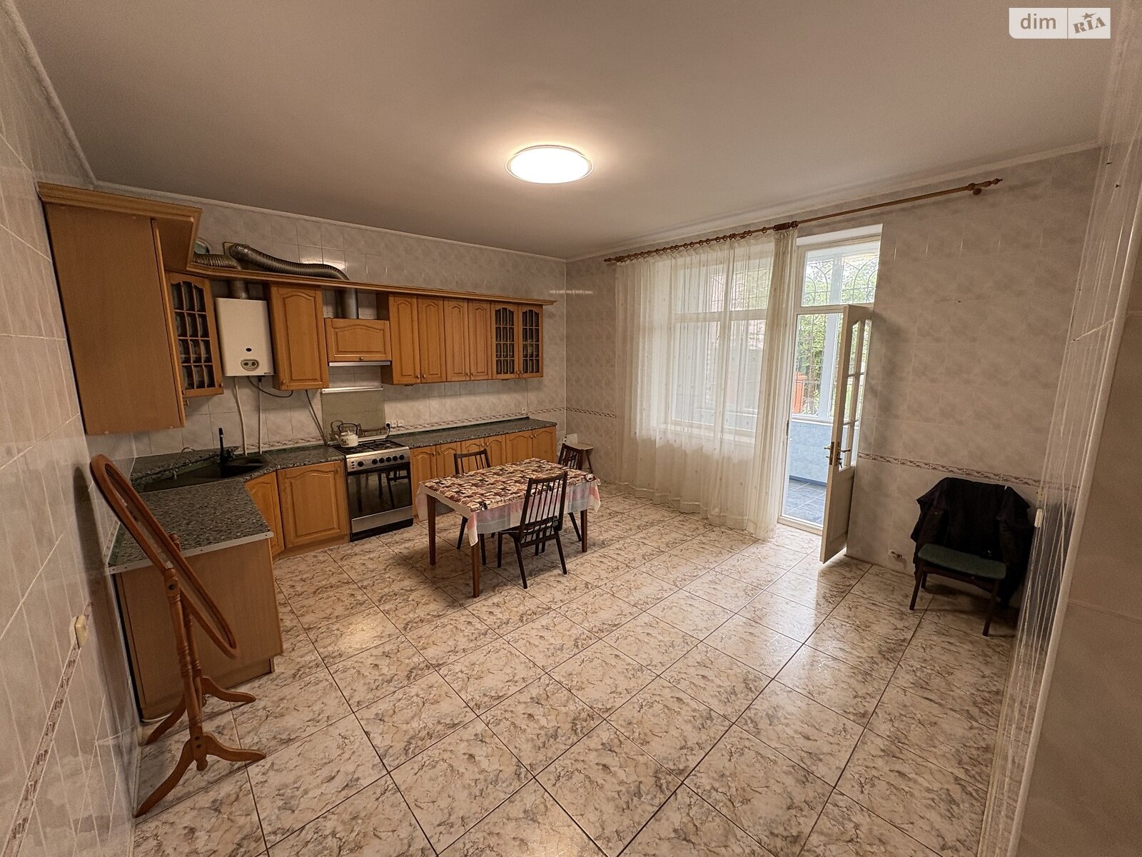 двухэтажный дом с верандой, 250 кв. м, инкерманский камень. Продажа в Николаеве район Центральный фото 1 двухэтажный дом с верандой, 250 кв. м, инкерманский камень. Продажа в Николаеве район Центральный фото 1