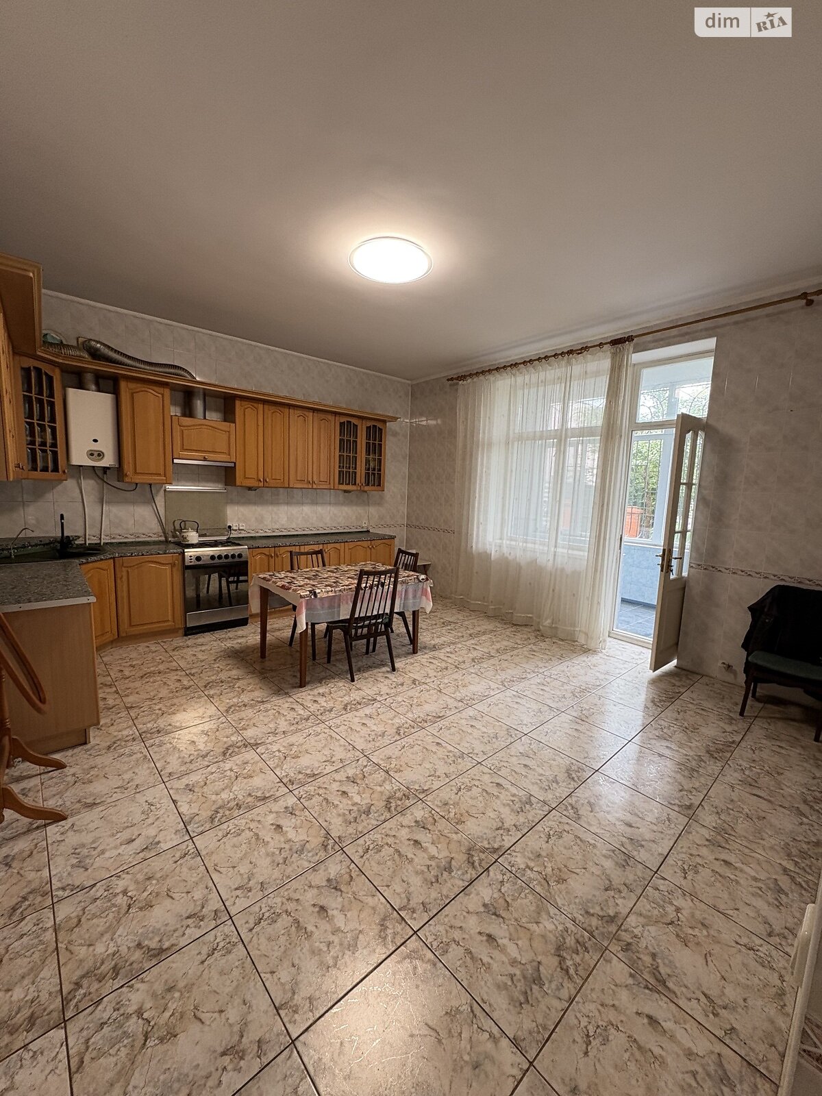 двухэтажный дом с верандой, 250 кв. м, инкерманский камень. Продажа в Николаеве район Центральный фото 1 двухэтажный дом с верандой, 250 кв. м, инкерманский камень. Продажа в Николаеве район Центральный фото 1