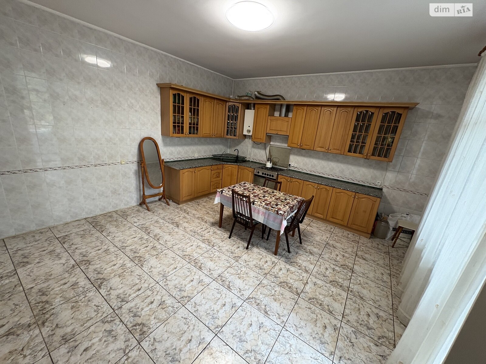 двухэтажный дом с верандой, 250 кв. м, инкерманский камень. Продажа в Николаеве район Центральный фото 1 двухэтажный дом с верандой, 250 кв. м, инкерманский камень. Продажа в Николаеве район Центральный фото 1