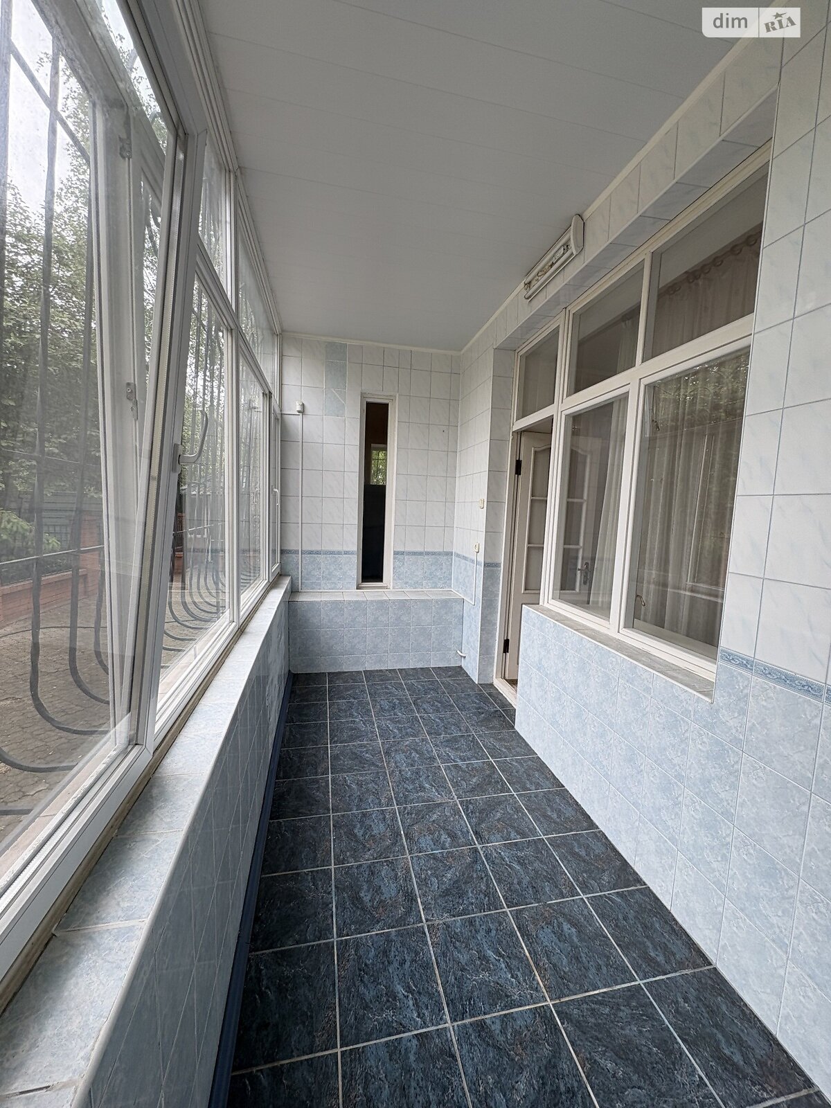 двухэтажный дом с верандой, 250 кв. м, инкерманский камень. Продажа в Николаеве район Центральный фото 1 двухэтажный дом с верандой, 250 кв. м, инкерманский камень. Продажа в Николаеве район Центральный фото 1