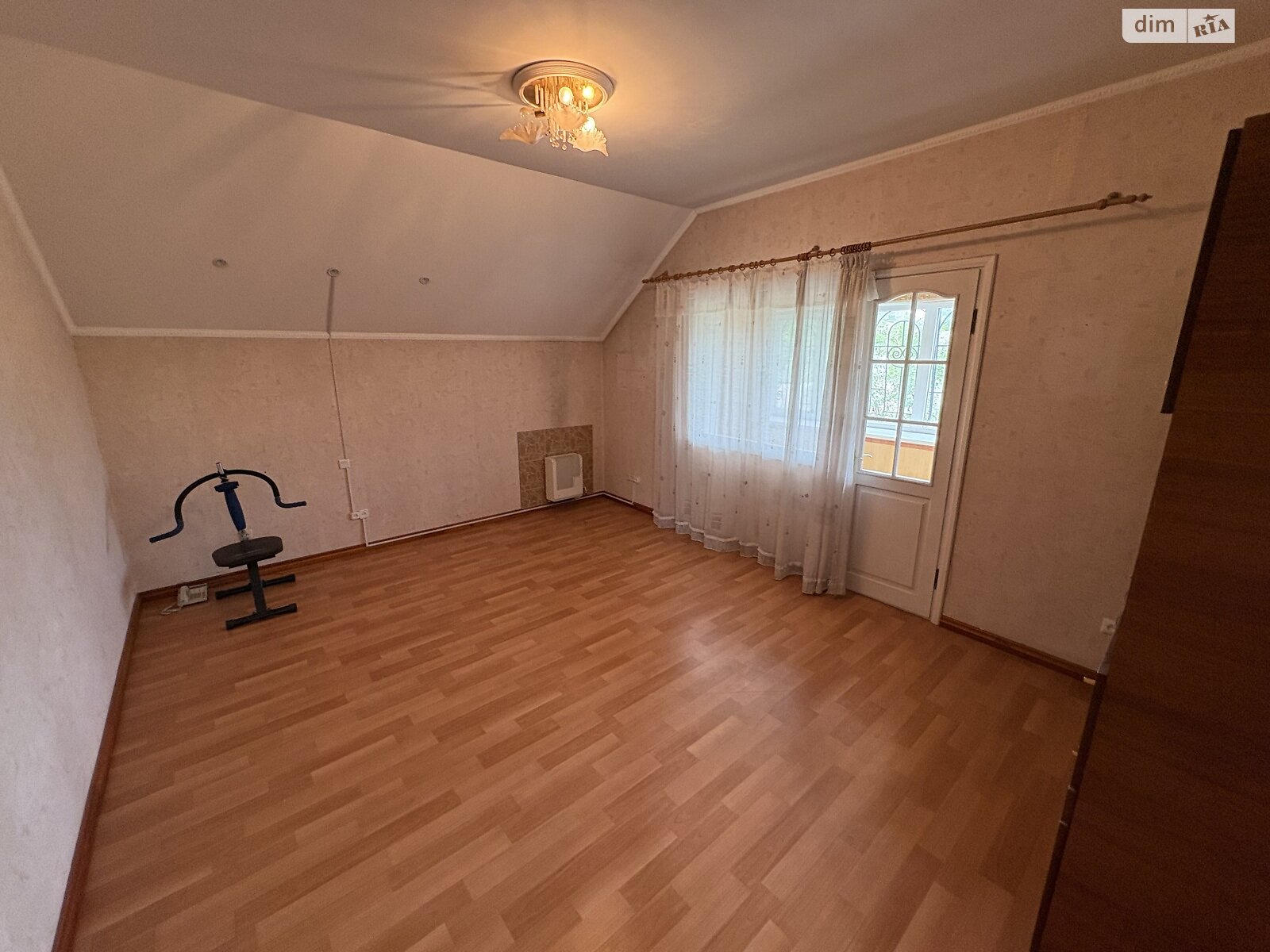 двухэтажный дом с верандой, 250 кв. м, инкерманский камень. Продажа в Николаеве район Центральный фото 1 двухэтажный дом с верандой, 250 кв. м, инкерманский камень. Продажа в Николаеве район Центральный фото 1