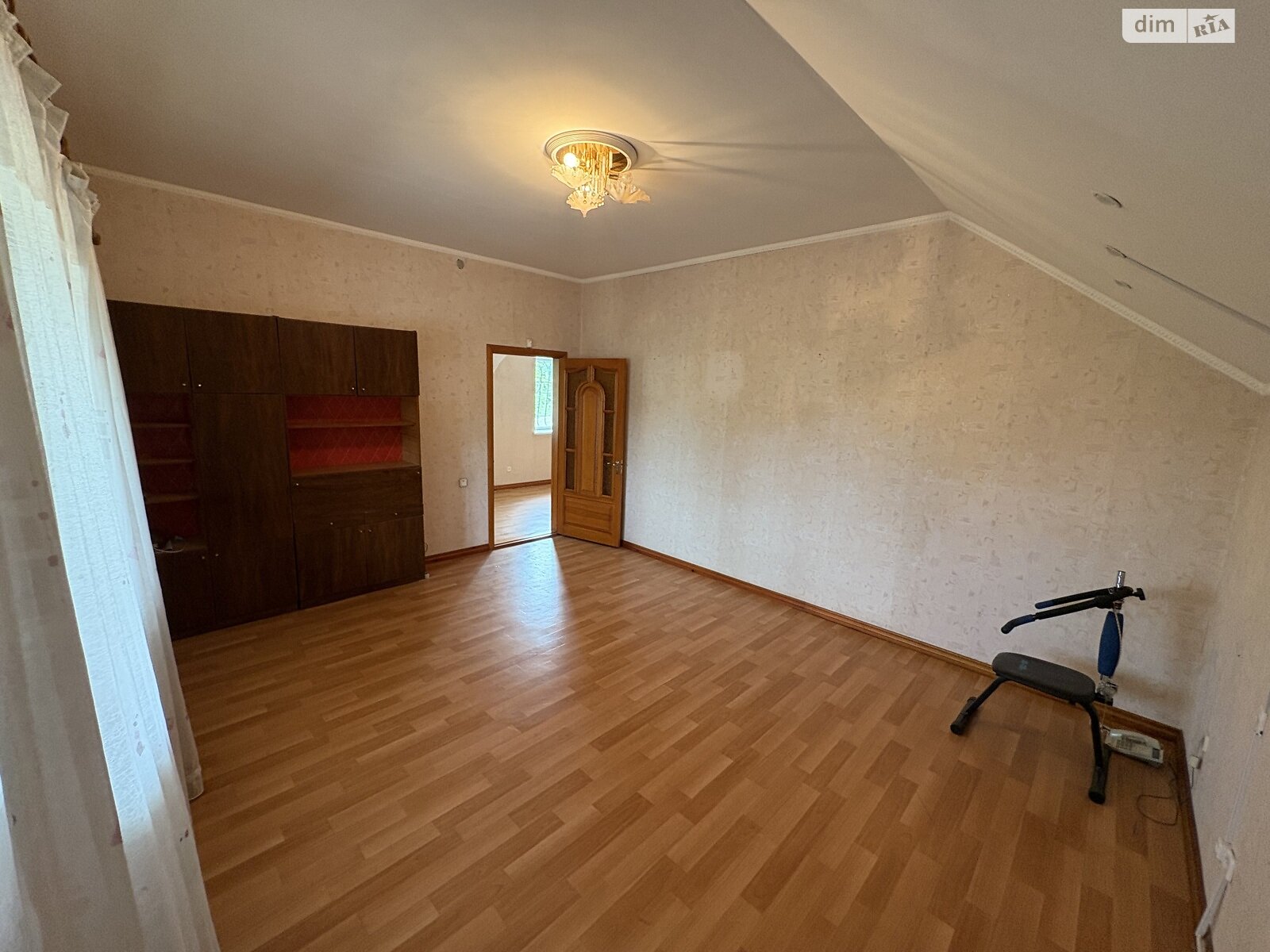 двухэтажный дом с верандой, 250 кв. м, инкерманский камень. Продажа в Николаеве район Центральный фото 1 двухэтажный дом с верандой, 250 кв. м, инкерманский камень. Продажа в Николаеве район Центральный фото 1