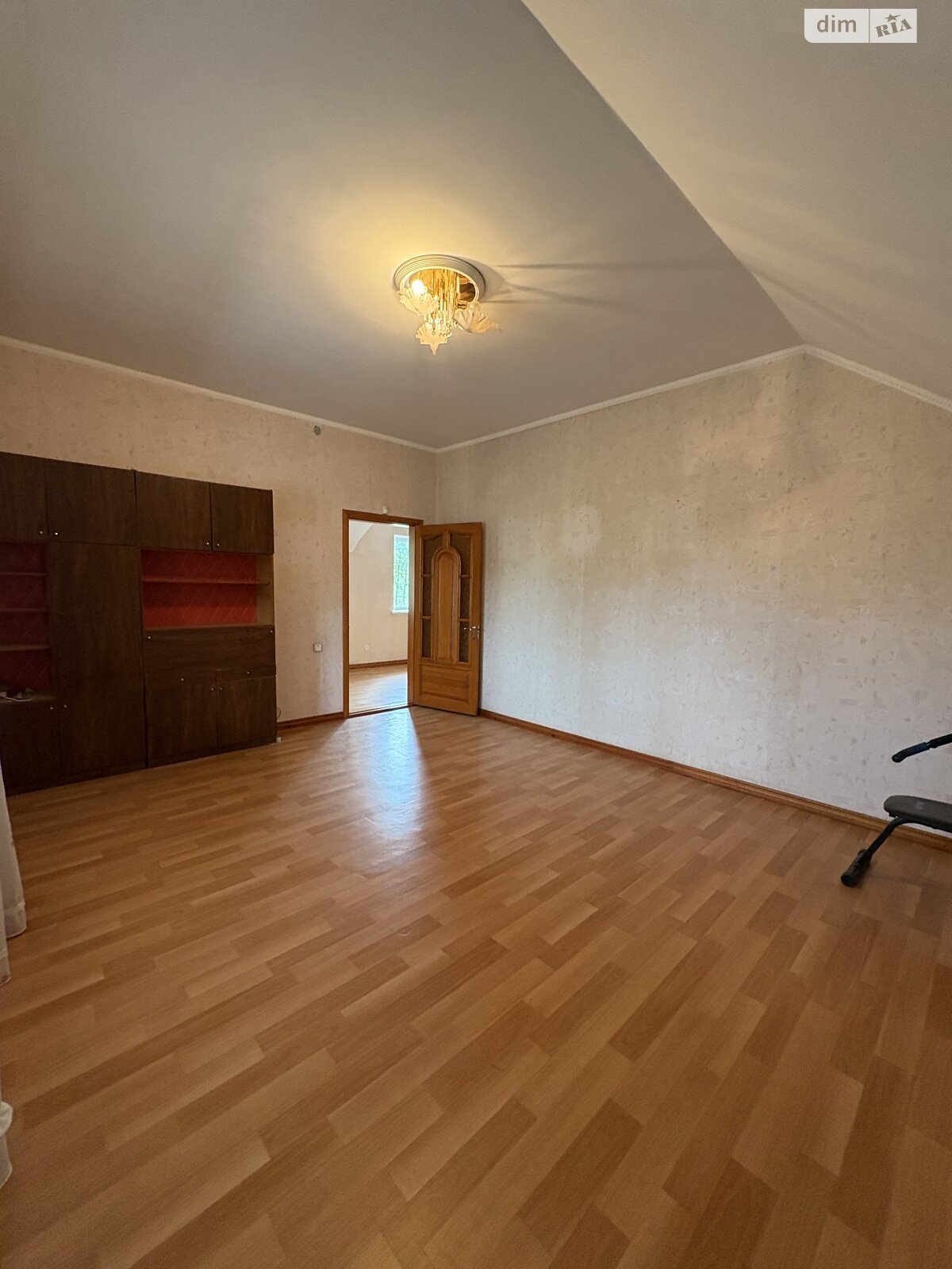 двухэтажный дом с верандой, 250 кв. м, инкерманский камень. Продажа в Николаеве район Центральный фото 1 двухэтажный дом с верандой, 250 кв. м, инкерманский камень. Продажа в Николаеве район Центральный фото 1