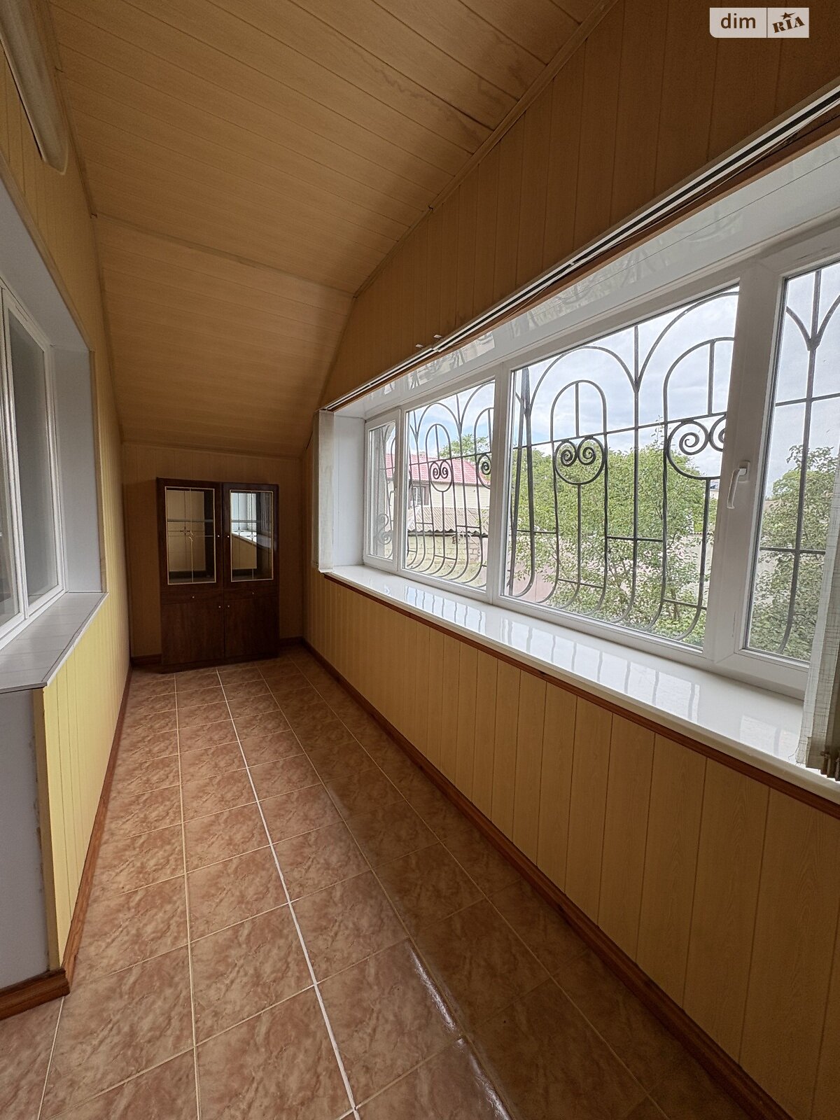 двухэтажный дом с верандой, 250 кв. м, инкерманский камень. Продажа в Николаеве район Центральный фото 1 двухэтажный дом с верандой, 250 кв. м, инкерманский камень. Продажа в Николаеве район Центральный фото 1