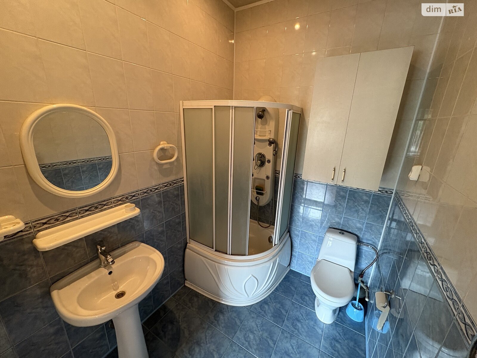 двухэтажный дом с верандой, 250 кв. м, инкерманский камень. Продажа в Николаеве район Центральный фото 1 двухэтажный дом с верандой, 250 кв. м, инкерманский камень. Продажа в Николаеве район Центральный фото 1