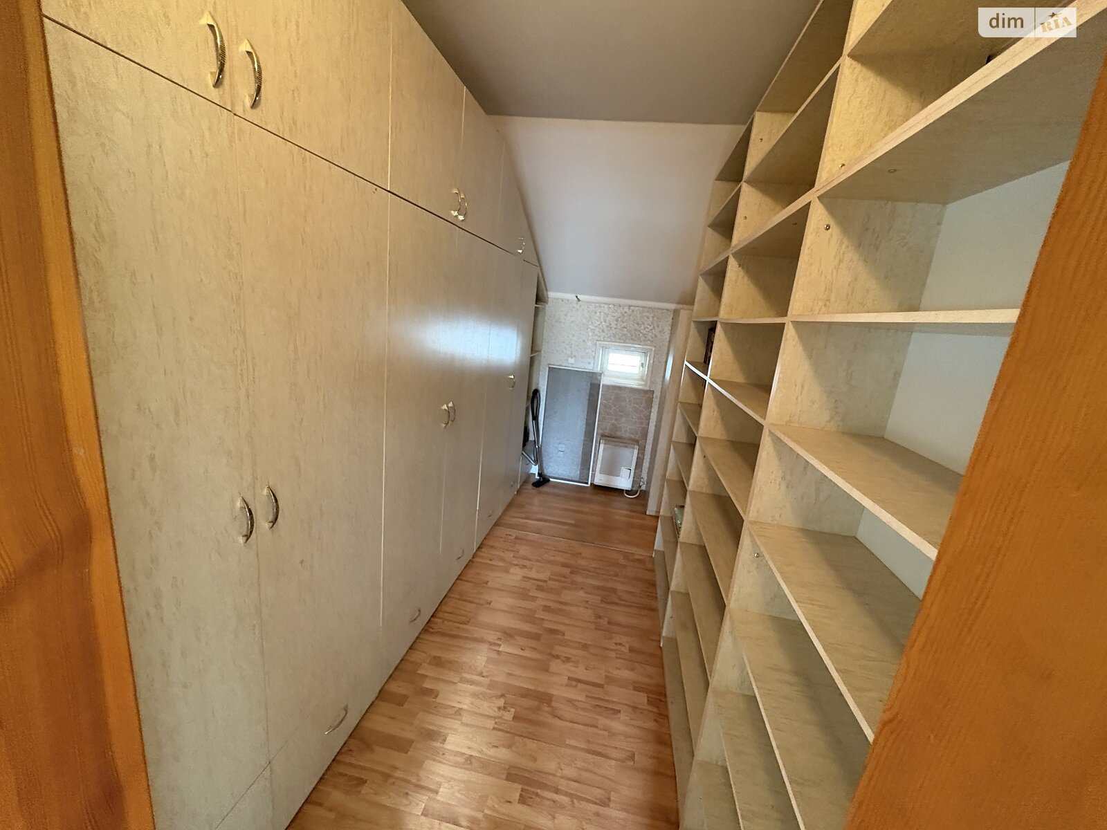 двухэтажный дом с верандой, 250 кв. м, инкерманский камень. Продажа в Николаеве район Центральный фото 1 двухэтажный дом с верандой, 250 кв. м, инкерманский камень. Продажа в Николаеве район Центральный фото 1