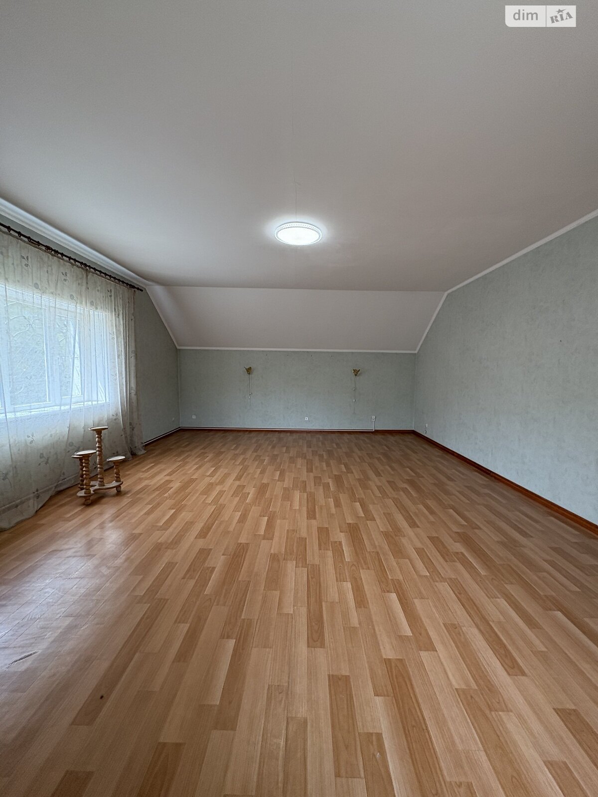 двухэтажный дом с верандой, 250 кв. м, инкерманский камень. Продажа в Николаеве район Центральный фото 1 двухэтажный дом с верандой, 250 кв. м, инкерманский камень. Продажа в Николаеве район Центральный фото 1