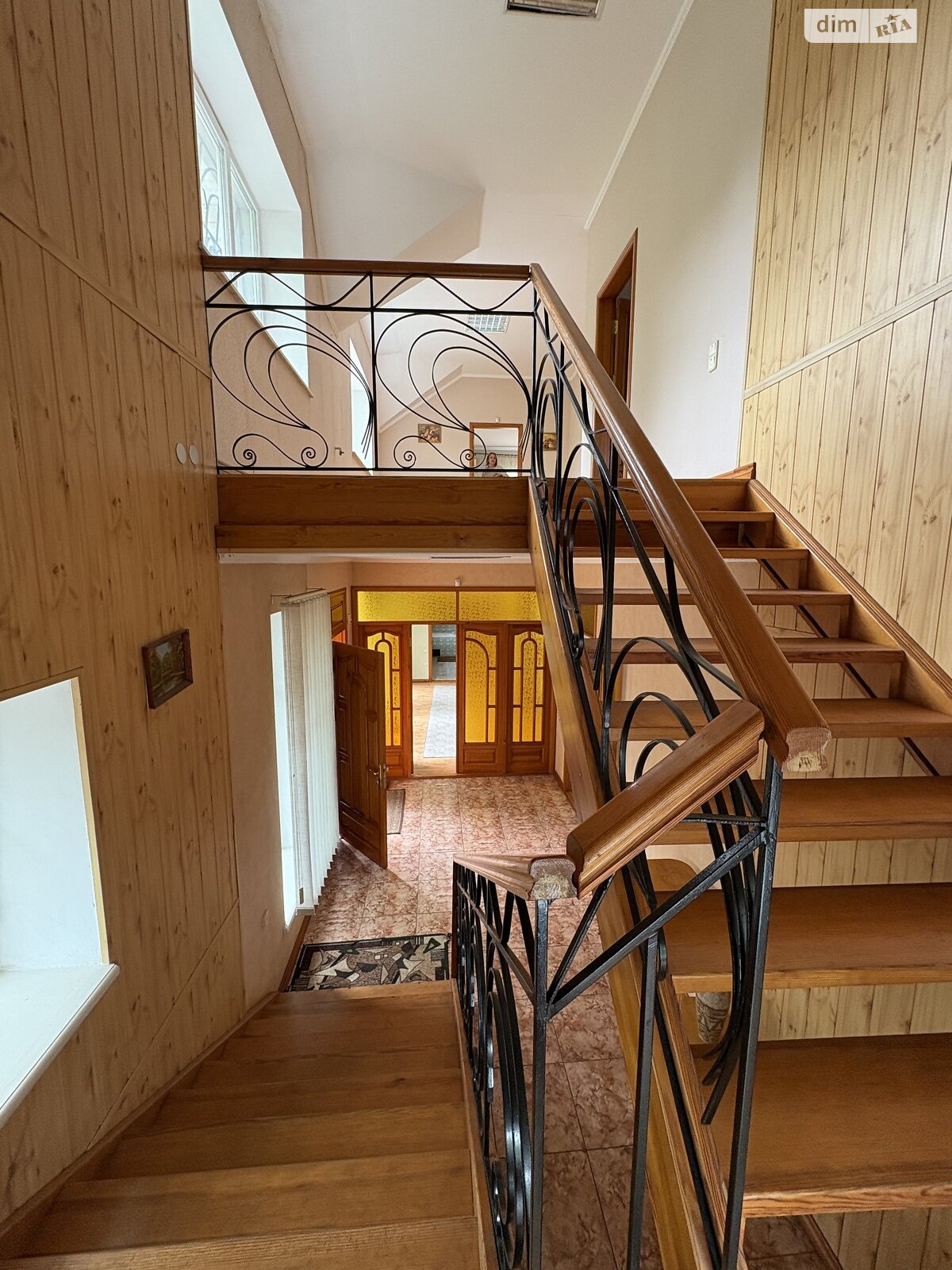 двухэтажный дом с верандой, 250 кв. м, инкерманский камень. Продажа в Николаеве район Центральный фото 1 двухэтажный дом с верандой, 250 кв. м, инкерманский камень. Продажа в Николаеве район Центральный фото 1