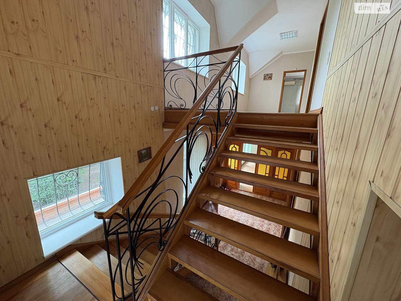 двухэтажный дом с верандой, 250 кв. м, инкерманский камень. Продажа в Николаеве район Центральный фото 1 двухэтажный дом с верандой, 250 кв. м, инкерманский камень. Продажа в Николаеве район Центральный фото 1