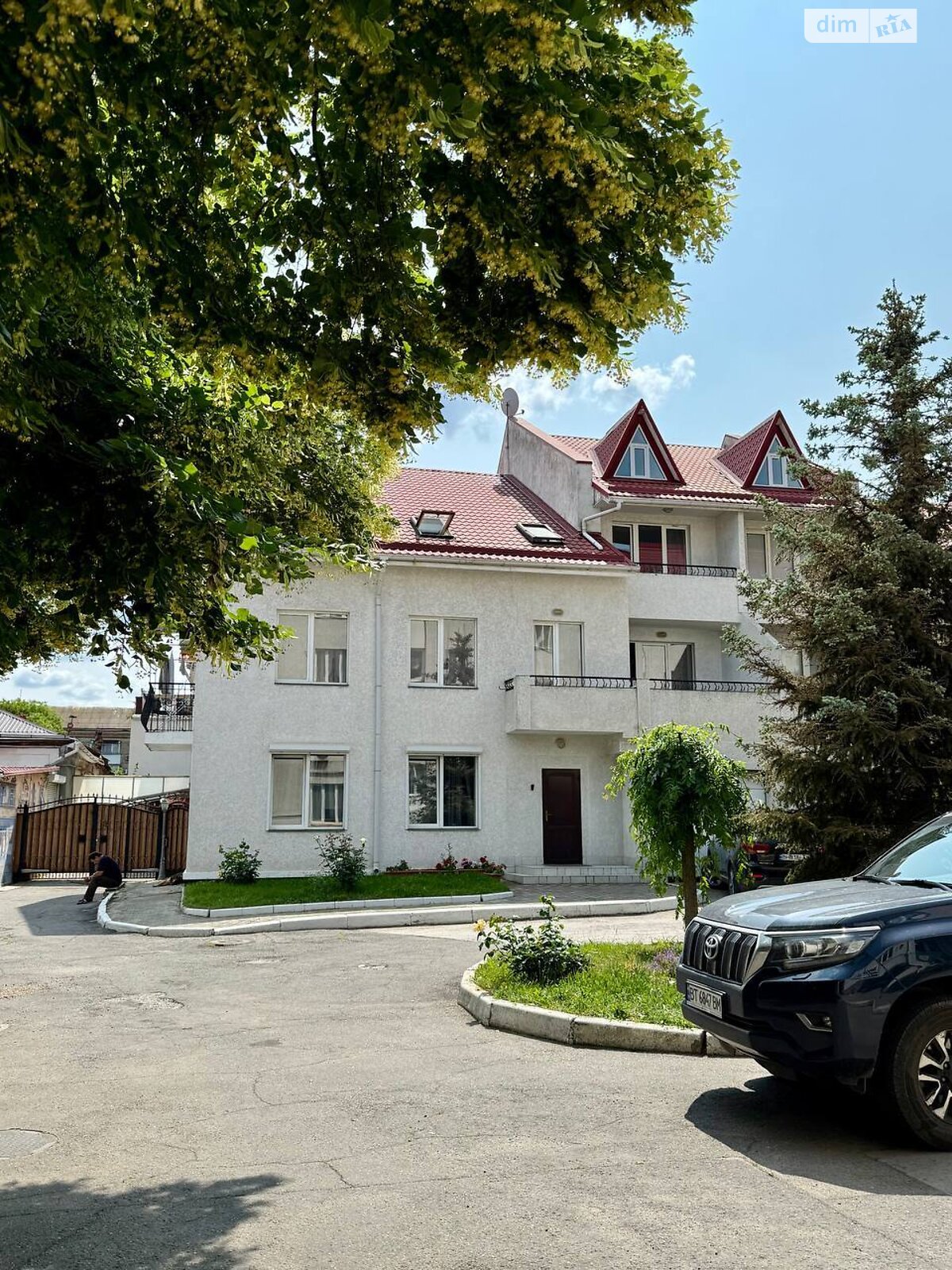 четырехэтажный дом с гаражом, 303.6 кв. м, кирпич. Продажа в Николаеве район Центральный фото 1 четырехэтажный дом с гаражом, 303.6 кв. м, кирпич. Продажа в Николаеве район Центральный фото 1