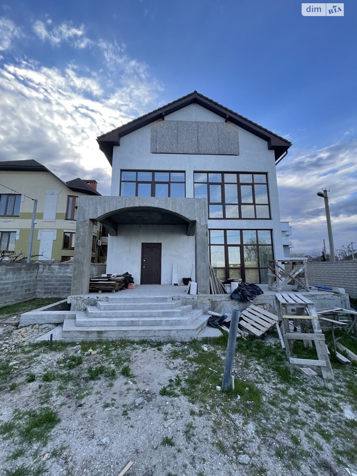 двухэтажный дом с балконом, 236 кв. м, кирпич. Продажа в Николаеве район Варваровка фото 1