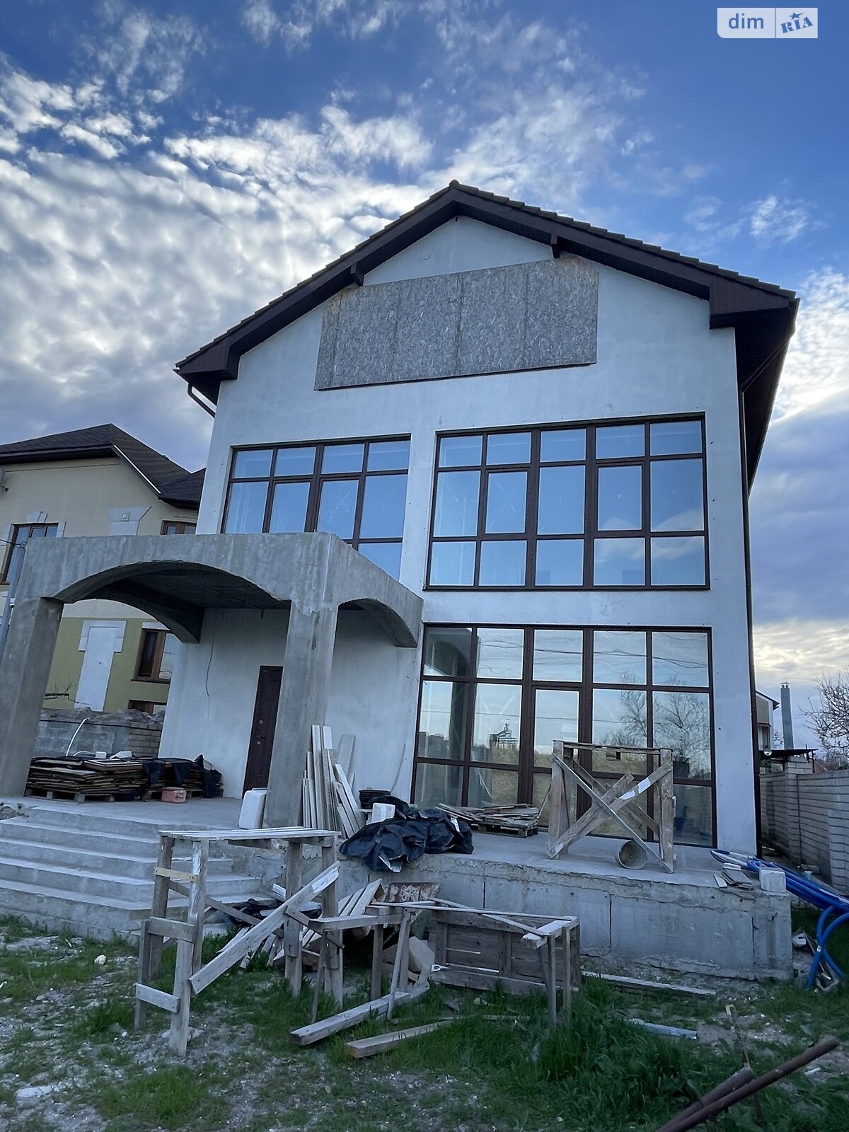 двухэтажный дом с балконом, 236 кв. м, кирпич. Продажа в Николаеве район Варваровка фото 1