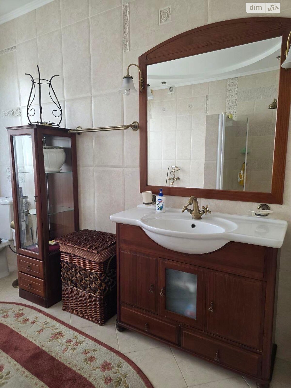 трехэтажный дом с верандой, 425.5 кв. м, ракушечник (ракушняк). Продажа в Николаеве район Варваровка фото 1 трехэтажный дом с верандой, 425.5 кв. м, ракушечник (ракушняк). Продажа в Николаеве район Варваровка фото 1