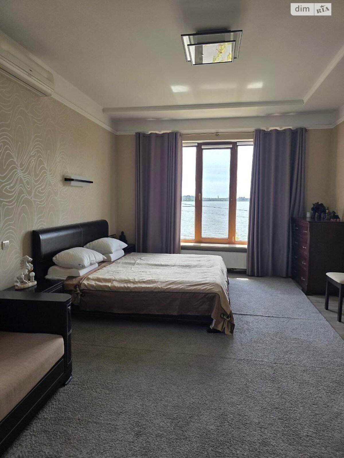 трехэтажный дом с верандой, 425.5 кв. м, ракушечник (ракушняк). Продажа в Николаеве район Варваровка фото 1 трехэтажный дом с верандой, 425.5 кв. м, ракушечник (ракушняк). Продажа в Николаеве район Варваровка фото 1