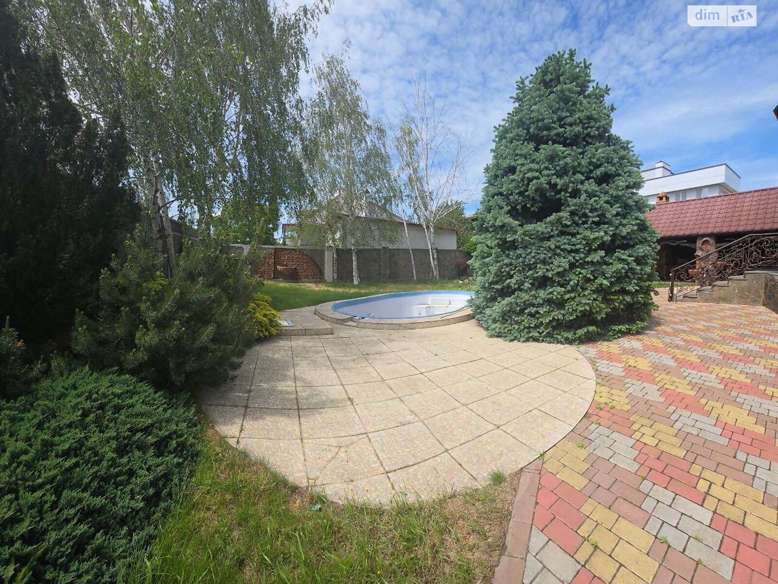 трехэтажный дом с верандой, 425.5 кв. м, ракушечник (ракушняк). Продажа в Николаеве район Варваровка фото 1 трехэтажный дом с верандой, 425.5 кв. м, ракушечник (ракушняк). Продажа в Николаеве район Варваровка фото 1