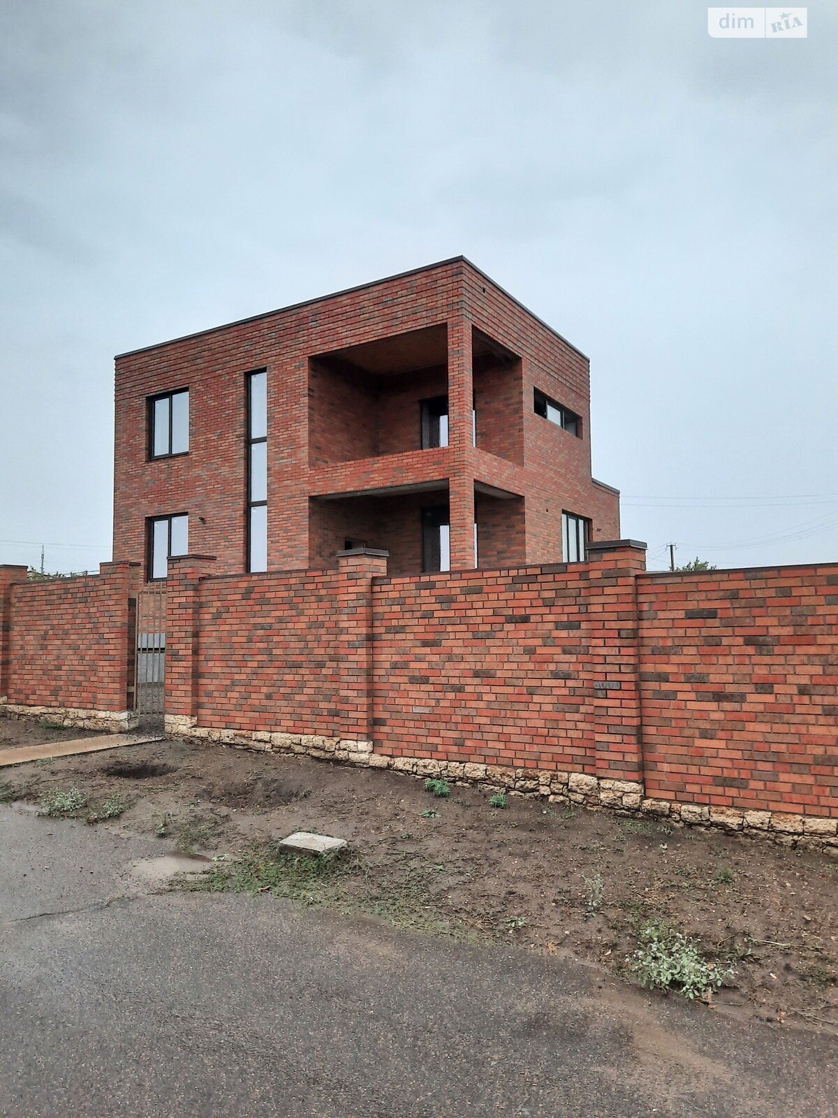 двухэтажный дом с балконом, 208 кв. м, керамический кирпич. Продажа в Николаеве район Витовский фото 1